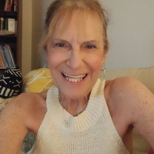 Meet your Posher, Deborah